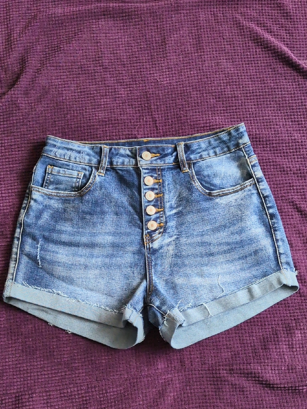 Women's Mid-Rise Button-Front Denim Shorts - Light Blue